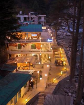 The Trippy Tribe Riverside Hostel Kasol