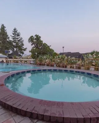 Urbanview Hotel Crown Tasikmalaya by RedDoorz
