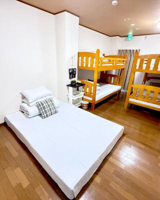 PetitHotel017全室ミニキッチン付きファミリルーム 飲食街中心 阿波踊り会館7分 文理 徳島大学 アスティとくしま車8分
