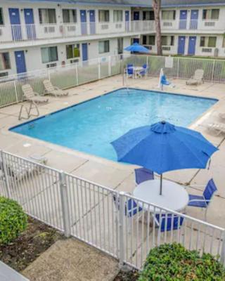 Motel 6-Conroe, TX