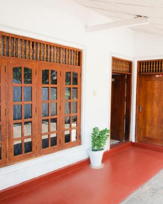 Surf Hostel Hiriketiya