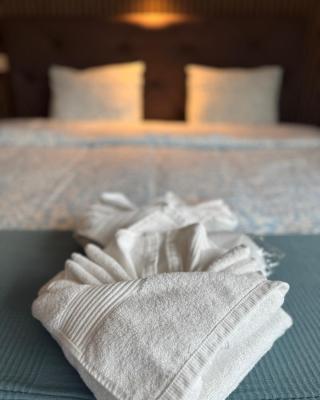 Skyway airport apartments