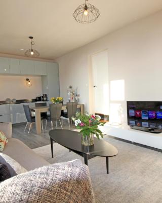 Ruim appartement in monumentaal gebouw