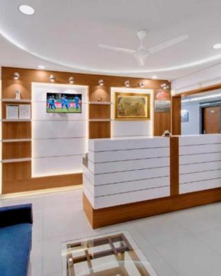 Hotel Sandhya Near Park