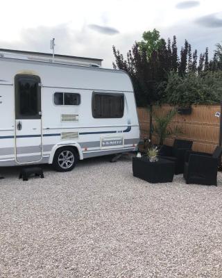 La Croisée, Caravane avec toilette et lavabo - particulier