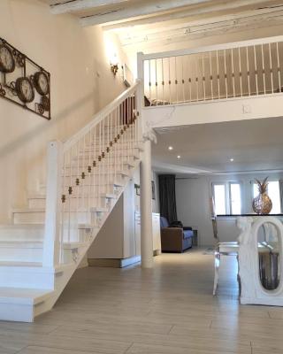 MANTICA CATTANEO APPARTAMENT