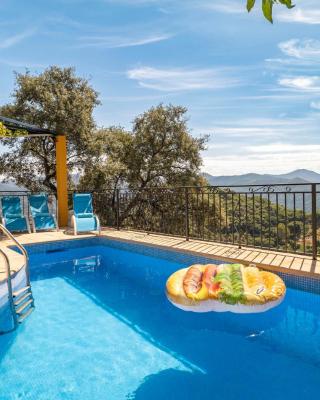 Awesome Cottage In Algatocín With Wifi