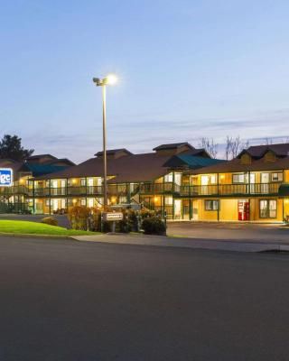 Travelodge by Wyndham Lemoore Near Naval Air Station