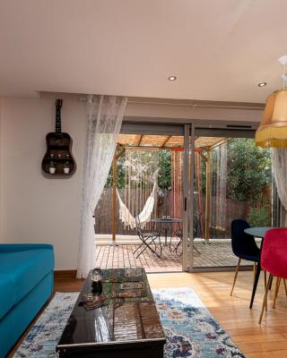 Studio Terrasse La Roulotte du Tzigane Mandara Beach Antibes Juan-les-Pins
