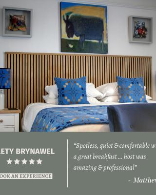 Llety Brynawel Guest House