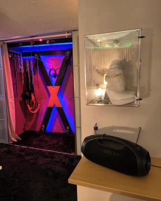 Love-room Discret 40 m2 Bormes les mimosas village avec Terrasse