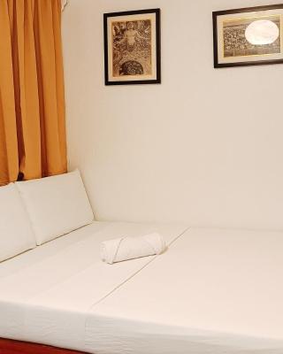 Hotel Elinas and Restaurant