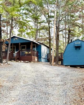 Broken Bow Cabin with Hot Tub and Game Room!