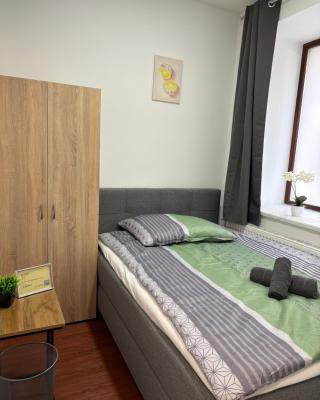 ANDA CITY ROOMs