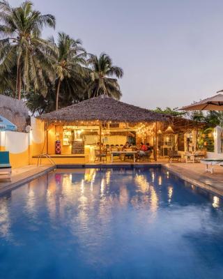 Earthy Hostel & Suites - Morjim