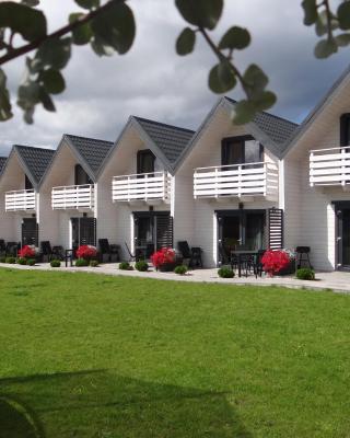 White Houses Rewal