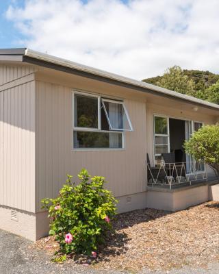 Waitangi Beach Units