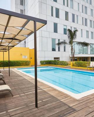 Courtyard by Marriott Leon at The Poliforum