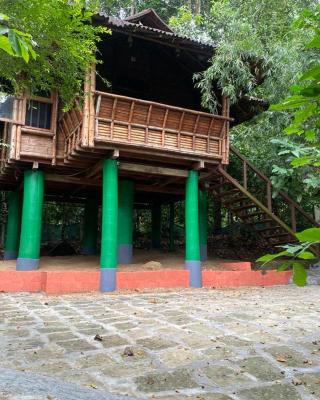 TREKKING TRAILS ECO STAY