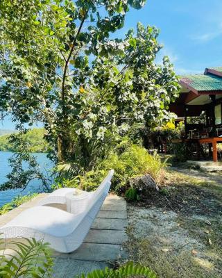 Mangrove bungalow & restaurant