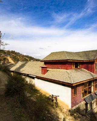 Zostel Homes Cheog (Shimla)