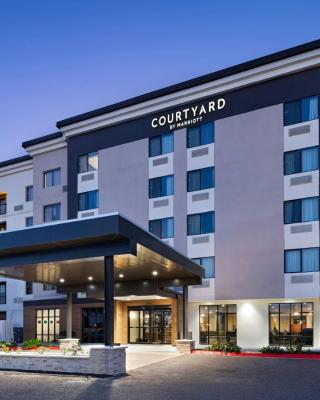 Courtyard Laredo