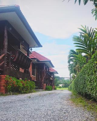 บ้านต้นรักษ์ BanTonRuk Takuapa