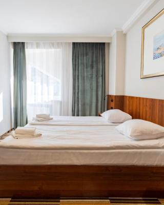 Hit Hotel