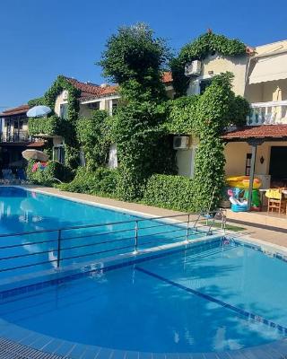 The Mayflower Studios & Apartments