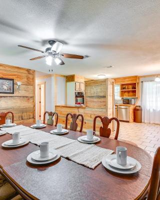 Quiet Abode with Gas Grill about 5 Miles to Broken Bow!