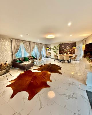 Country Haven Comfy & Sleek House