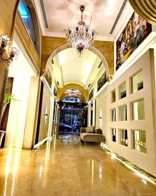 Queens Suite Hotel