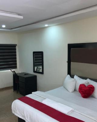 Senators Suites and Towers Hotel