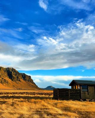 Green Farm Stay with private hot tub