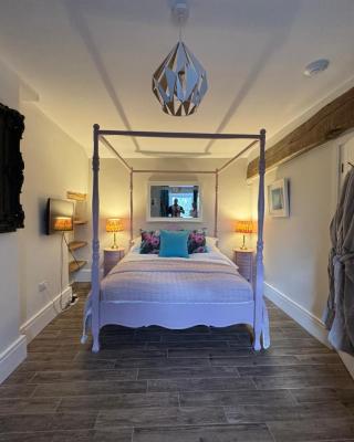 Prior Hall Farm Cottage - 3 bedroom luxury cottage in center of Malham