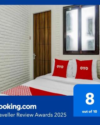 Super OYO 90828 Ara Guest House