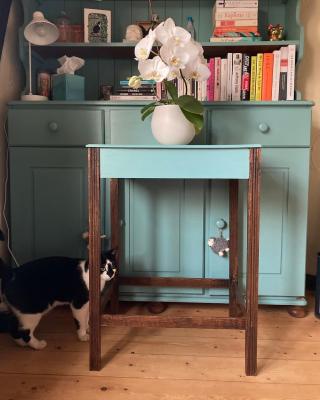 Charming Cosy Room in Little House with a Garden in Quiet Neighbourhood