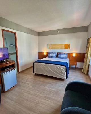 Hotel Live & Lodge - Borges Lagoa 1179 - UH1003