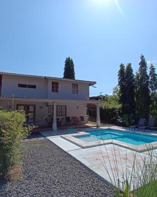 Casa con Piscina Pedasi