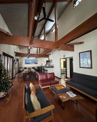 Bears Den Mountain Lodge