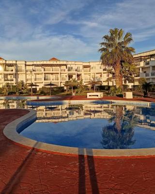 Appartement dans Résidence avec piscine Marina P13