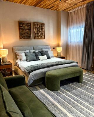 Serenzzo Hotel & Cuisine