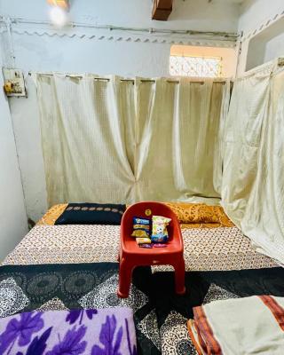 Sheetla Guest House
