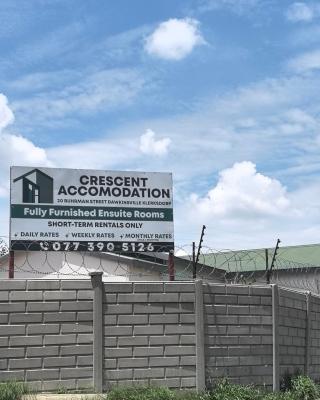 Crescent accommodation