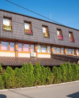 Hotel "VIR"