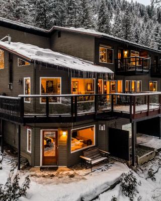 All Seasons River Inn