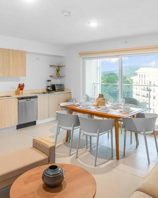 Upstay - New Condo Just Steps Away from the Beach