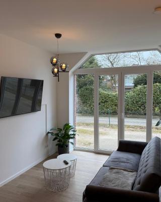 Renovated in style - Close to Hamburg
