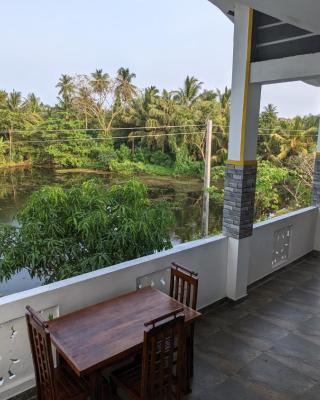 Lake view nest