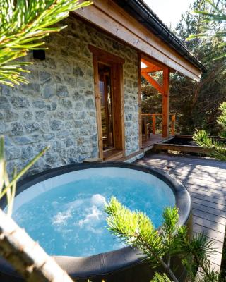 Les Chalets de Chanteloube "chalets insolites & spa"